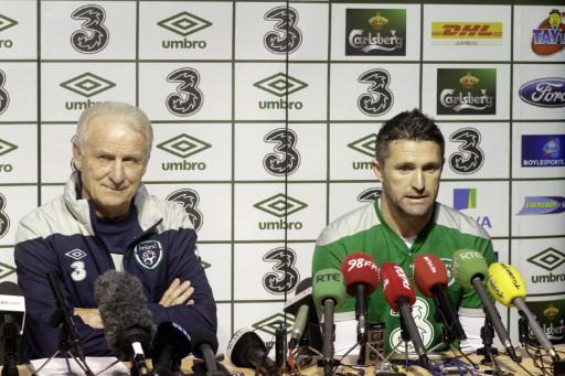 Irlands Trainer Giovanni Trapattoni und Nationalspieler Robbie Keane (11.11.)