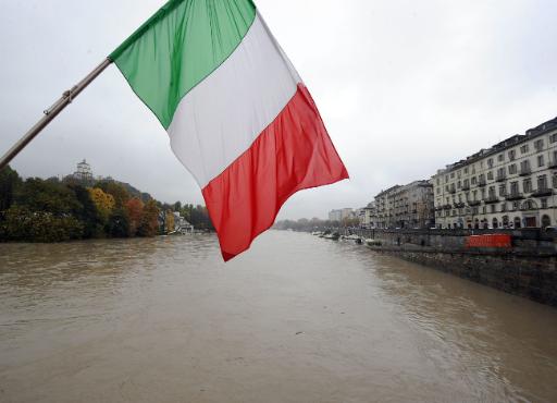 Noch stark angestiegener Pegel des Po in Turin