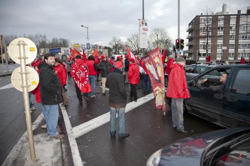 Brüssel: Gewerkschaftsmitglieder blockieren die Zufahrt