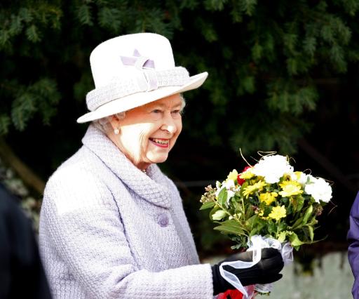 Queen Elizabeth II nach der Messe in der St. Mary Magdalene Church