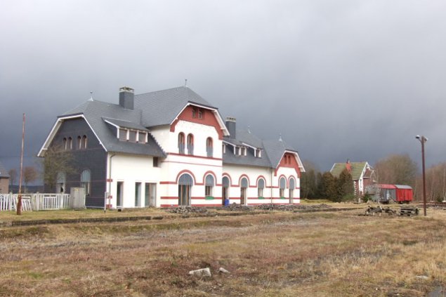 Sozialwohnungen am früheren Bahnhof von Sourbrodt eingerichtet