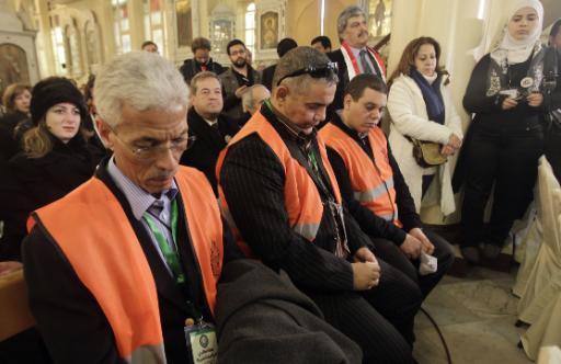 Beobachter der Arbabischen Liga besuchen eine orthodoxe Messe in Damaskus