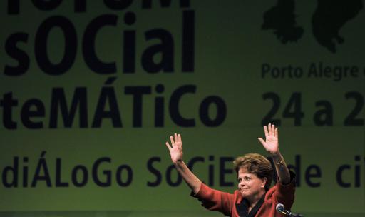 Brasiliens Präsidentin Dilma Rousseff beim Sozialforum in Porto Alegre