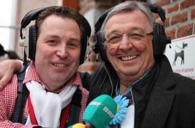 BRF-Mitarbeiter Patrick Knops mit dem Kelmiser Bürgermeister Mathieu Grosch