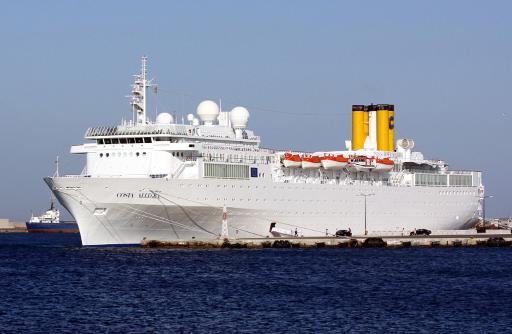 Die "Costa Allegra" vor Rhodos (10.6.2011)