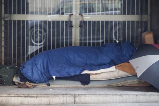 Obdachloser in den Straßen von Brüssel