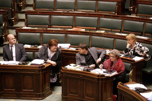 Philippe Courard (PS), Maggie De Block (Open Vld), John Crombez (sp.a) und Monica De Coninck (sp.a) in der Kammer