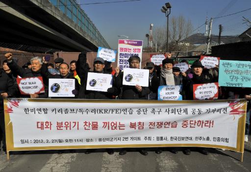 Anti-Kriegs-Aktivisten demonstrieren in Seoul gegen die "Key Resolve"-Übung