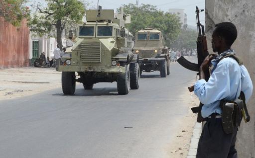 Somalischer Polizist auf Patrouille in Mogadischu, 23. Februar