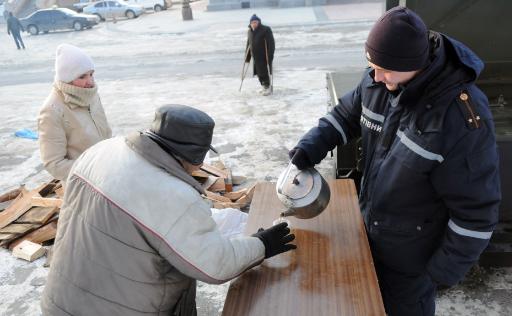 Lwiw: Warme Getränke für Obdachlose