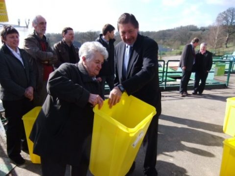 AIVE und Provinz Lüttich helfen Landwirten bei der Entsorgung infektiöser und giftiger Abfälle