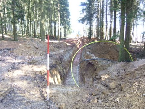 Ausschachtarbeiten für die Verbindungsleitungen