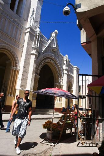 Vor Papstbesuch: Kirche in Havanna besetzt