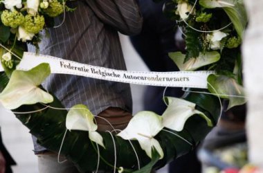 Busunglück: Begräbnisfeier in Löwen