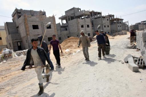 Palästinensische Arbeiter auf einer Baustelle in Rafah