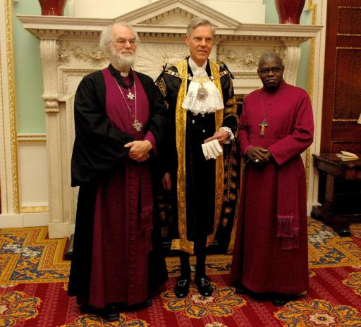Rowan Williams und John Sentamu (in der Mitte: David Lewis, Bürgermeister von London 2008)