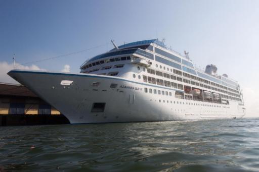 Der Luxusliner "Azamara Quest" im Hafen von Sandakan
