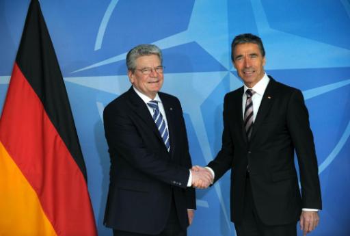 Joachim Gauck und Nato-Generalsekretär Fogh Rasmussen