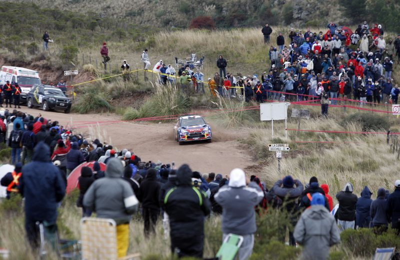Rallye Argentinien: Loeb weiter in Führung