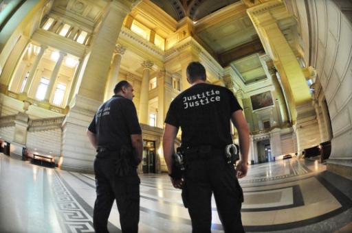 Sicherheitspersonal im Brüsseler Justizpalast