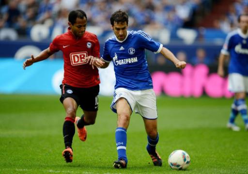 Raul schießt den 40. Treffer für Schalke