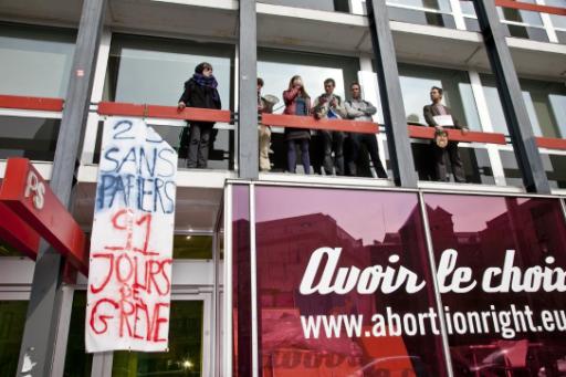 Studenten "besetzen" Balkon am Sitz der PS in Brüssel
