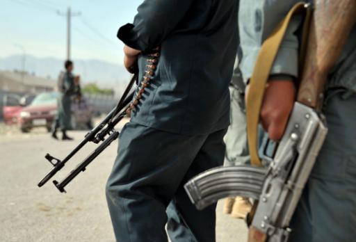 Afghanische Polizisten sichern den Tatort
