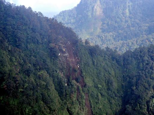 Teile des verschollenen Flugzeugs gesichtet