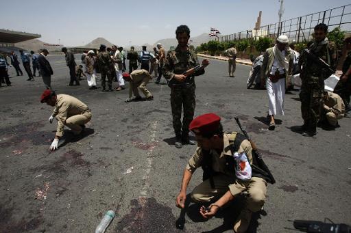 Spurensicherung nach dem Bombenanschlag in Sanaa (21.5.)