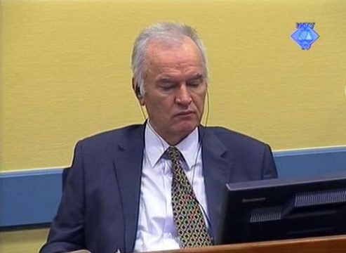 Prozess gegen Ratko Mladic in Den Haag eröffnet