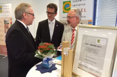 Geschäftsführer Rainer Sievers, Landrat Joachim Streit und Städteregionsrat Helmut Etschenberg