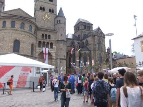 Eine halbe Million Pilger - Die Heilig-Rock-Wallfahrt geht am Sonntag zu Ende