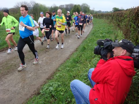 Kameramann Ingolf Erbe filmt den Pulk