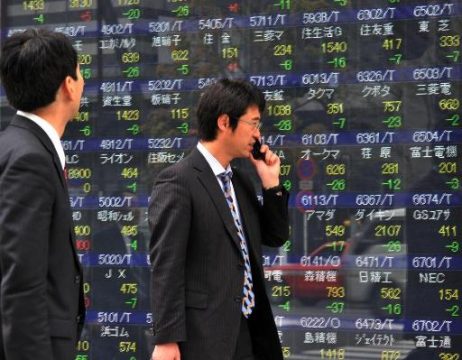 Politische Ungewissheiten in Europa belasten Tokios Börse