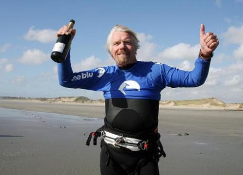 Virgin-Gründer Richard Branson nach der Überquerung des Ärmelkanals