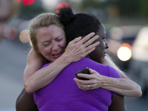 Die Angehörigen der Opfer trauern