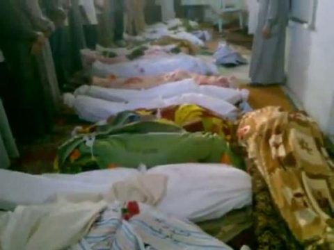 Überreste von getöteten Männern im Dorf Tremseh