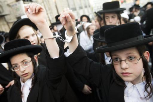 Die Ultra-Orthodoxen demonstrieren gegen die geplante Militärdienstregelung