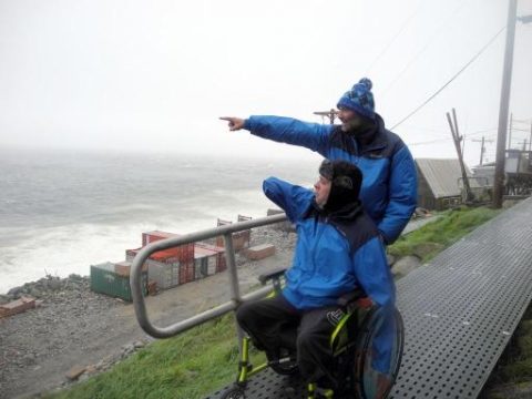 Philippe Croizon und Arnaud Chassery auf Diomede Island, Alaska