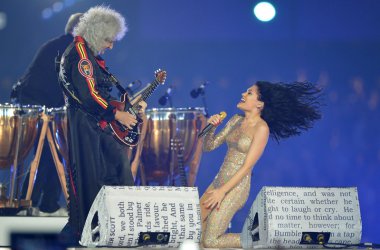 Musikspektakel: Brian May von Queen mit Jesse J