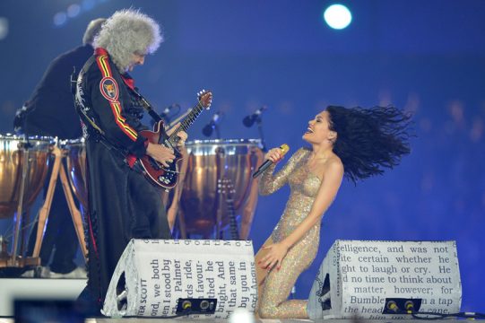 Musikspektakel: Brian May von Queen mit Jesse J