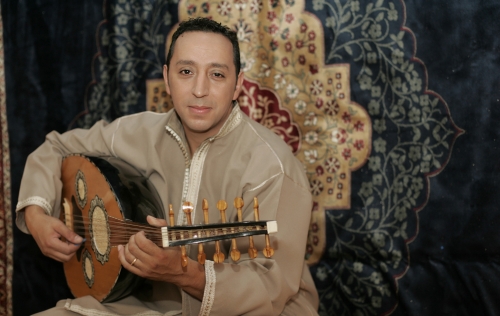 Der belgisch-marokkanische Sänger Mousta Largo