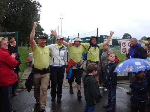 Oxfam Trailwalker: 800 Wanderer schaffen 100 Kilometer