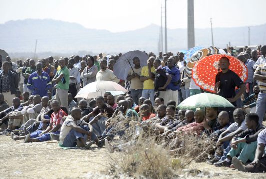 Lonmin-Platinmine: Etwa zwei Drittel der Arbeiter streiken weiter