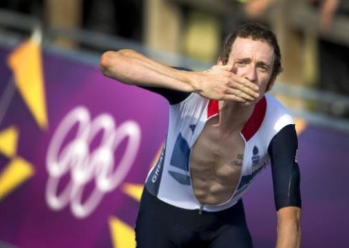 Bradley Wiggins holt Gold für Großbritannien