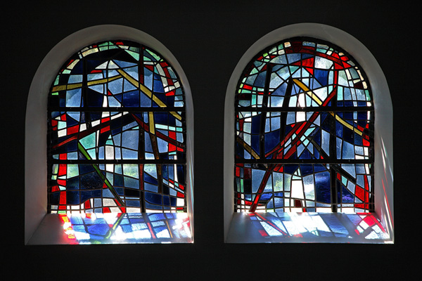 Kirchenfenster von André Blank in Rocherath