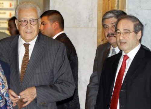 Syrien-Sondervermittler Lakhdar Brahimi (l.) in Damaskus