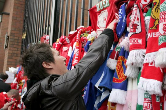 20 Jahre danach: Gedenken an die Opfer des Hillsborough-Unglücks am 15. April 2009