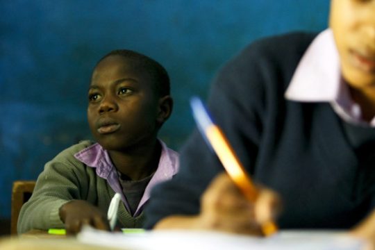 Schüler in der Silverbridge School im Slum "Matahare", Nairobi (Archivbild)