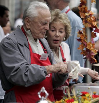 Kirk und Ann Douglas an Thanksgiving 2005